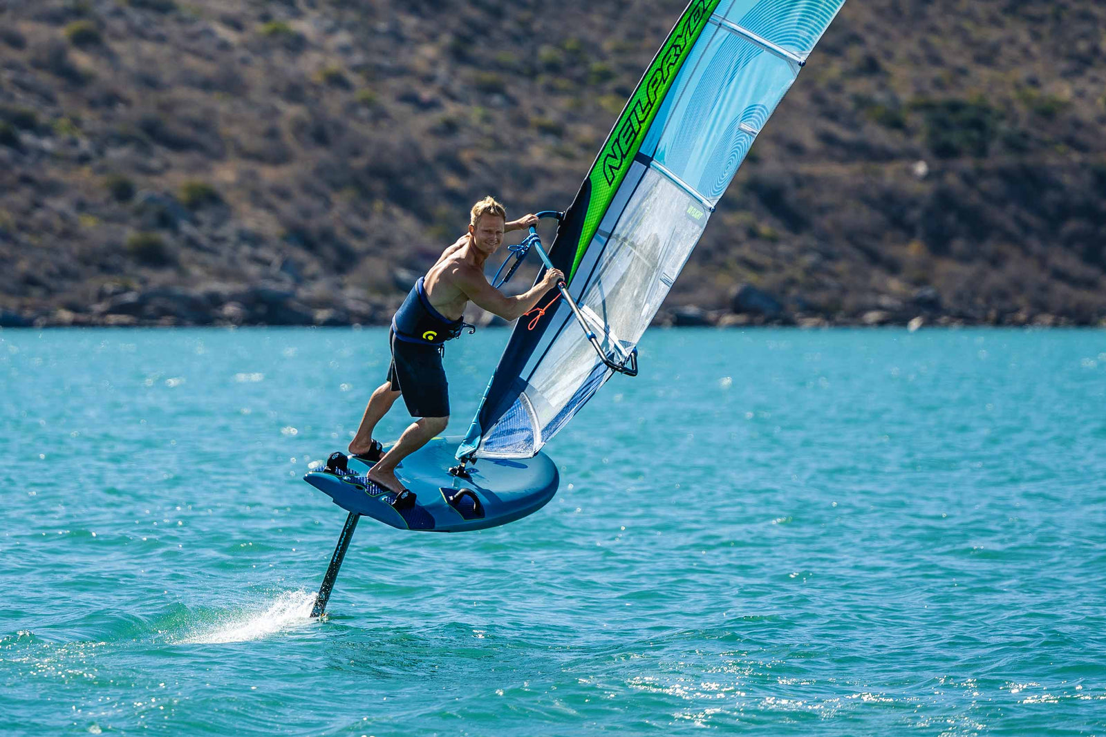 Windsurf + Foil = Windfoil